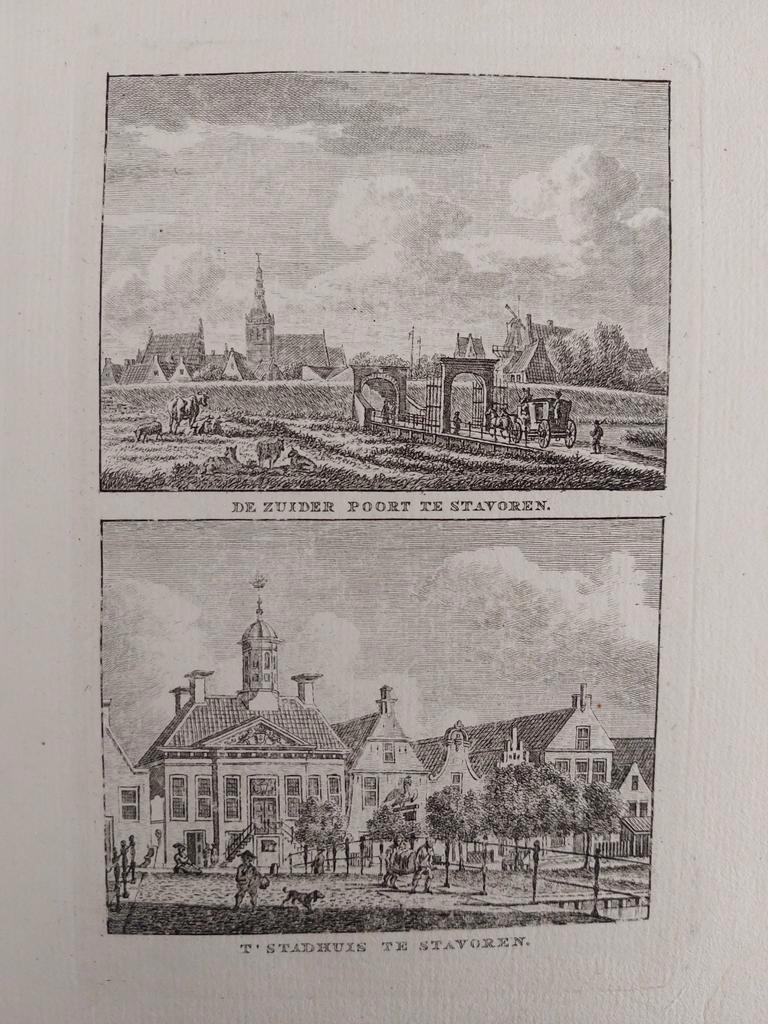 343-344 De Zuider Poort en Stadhuis te Stavoren Gravure 1790, Antiek en Kunst, Ophalen of Verzenden