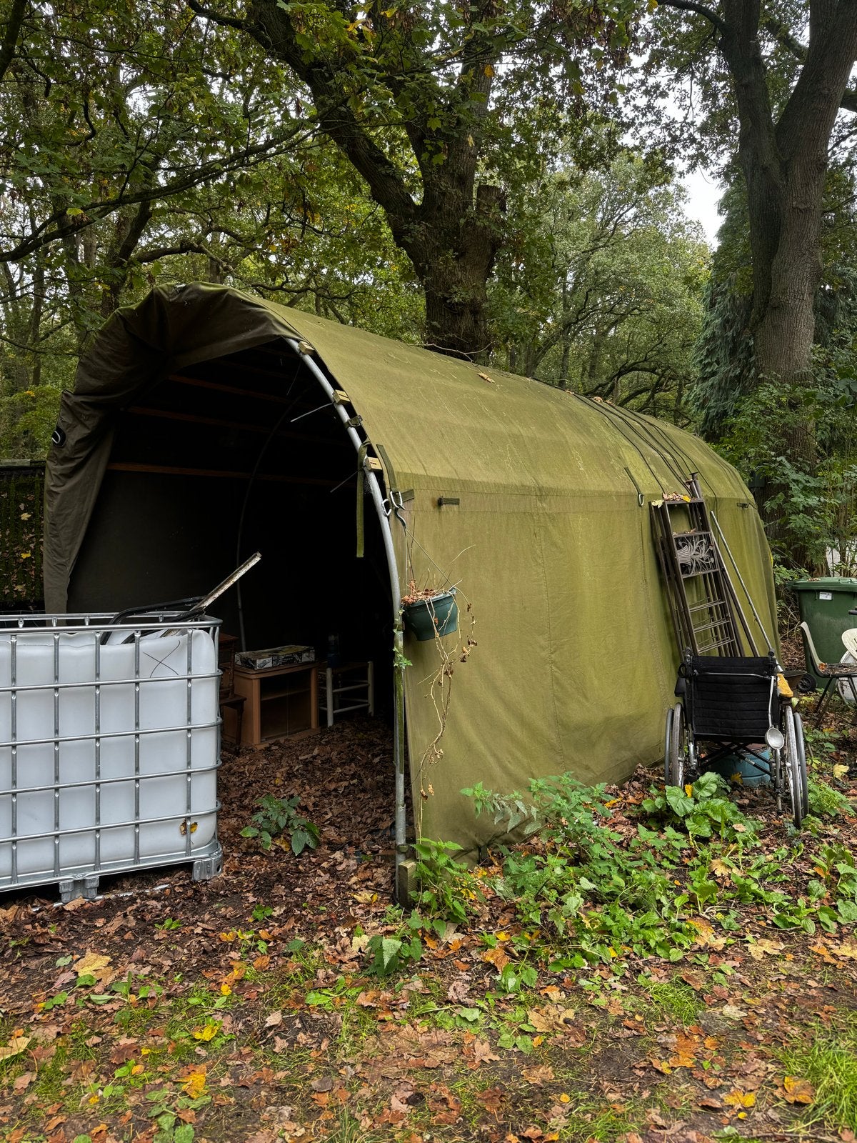 Leger tunnel tent - 5m lang, 3.10m breed, 2.80m hoog, Caravans en Kamperen, Ophalen, Gebruikt, X, X