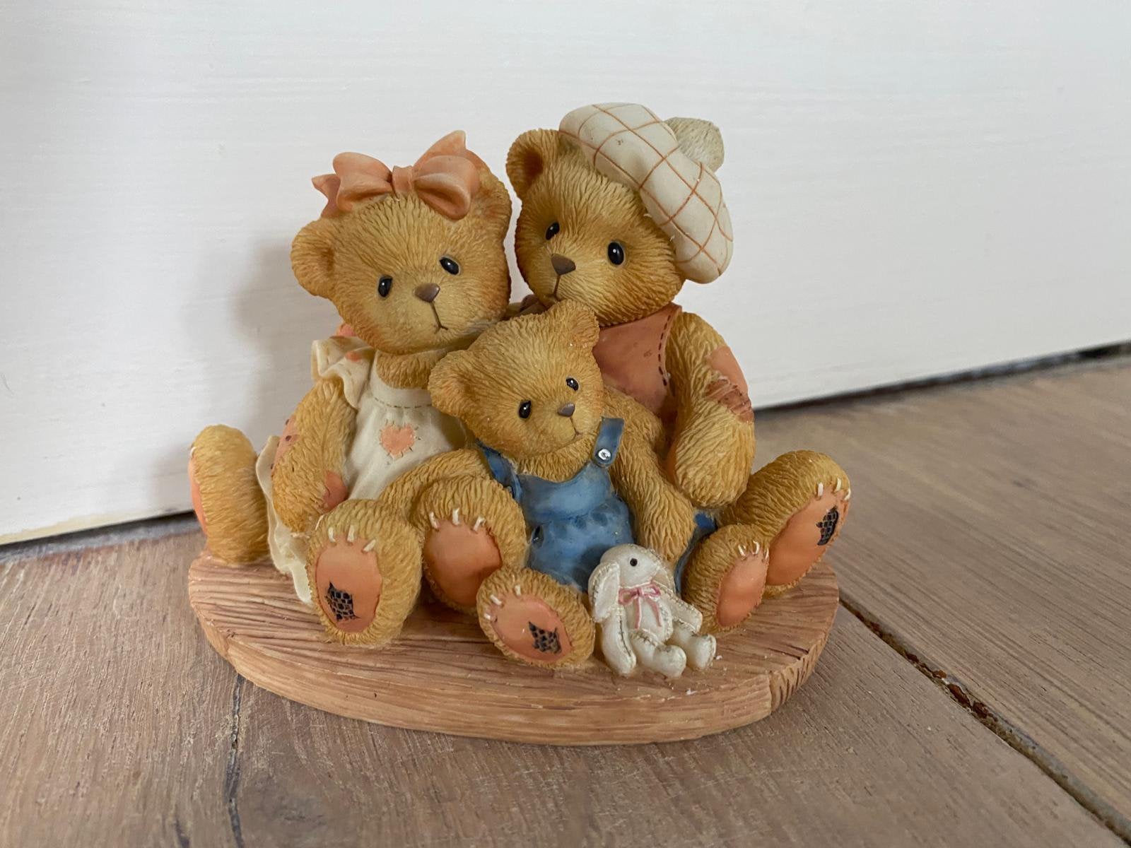 Cherished Teddies Penny, Chandler & Boots 337579F, Ophalen of Verzenden, Zo goed als nieuw, Beeldje, Cherished Teddies