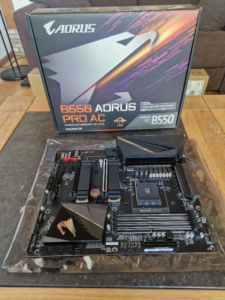 Gigabyte B550 AORUS Pro AC (WIFI) | AMD AM4, DDR4, Ophalen of Verzenden, Zo goed als nieuw, Socket AM4