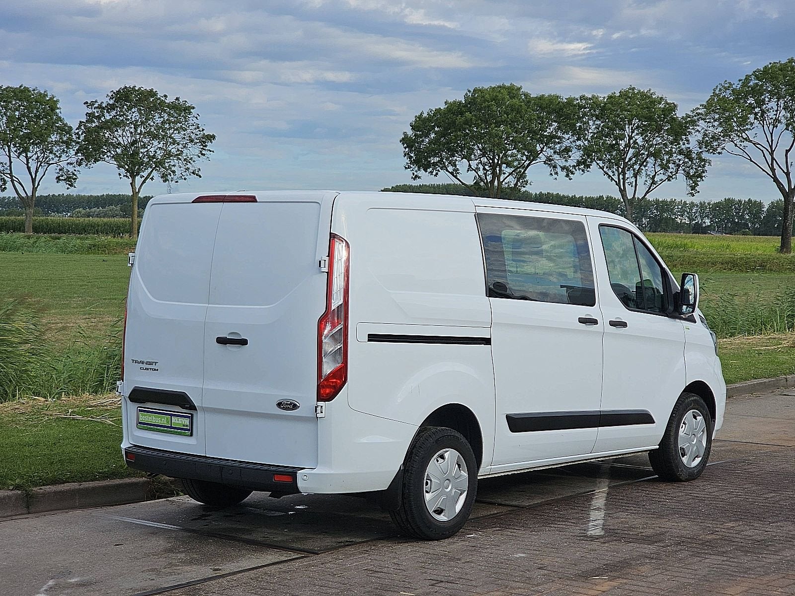 FORD TRANSIT CUSTOM 2.0 l1h1 dubbele cabine!, Auto's, Bestelauto's, Gebruikt, Euro 6, Stoelverwarming, Wit