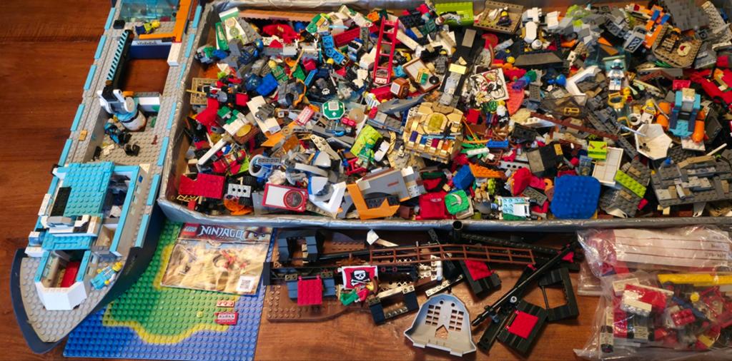 Lego Partij met poppetjes en een vrachtschip. 8 kilo!!, Ophalen of Verzenden