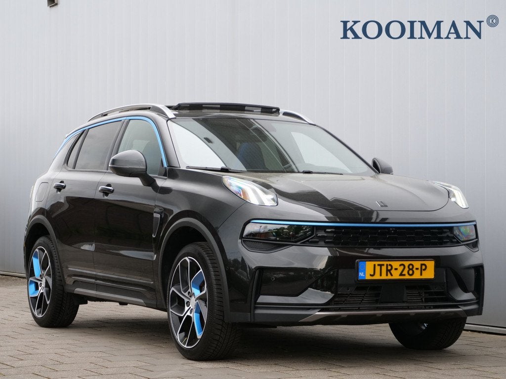 Lynk & Co 01 1.5 Plugin Hybrid 261pk Automaat Apple Carplay, Auto's, Lynk & Co, Stof, 1800 kg, Zwart, Plug-in hybride