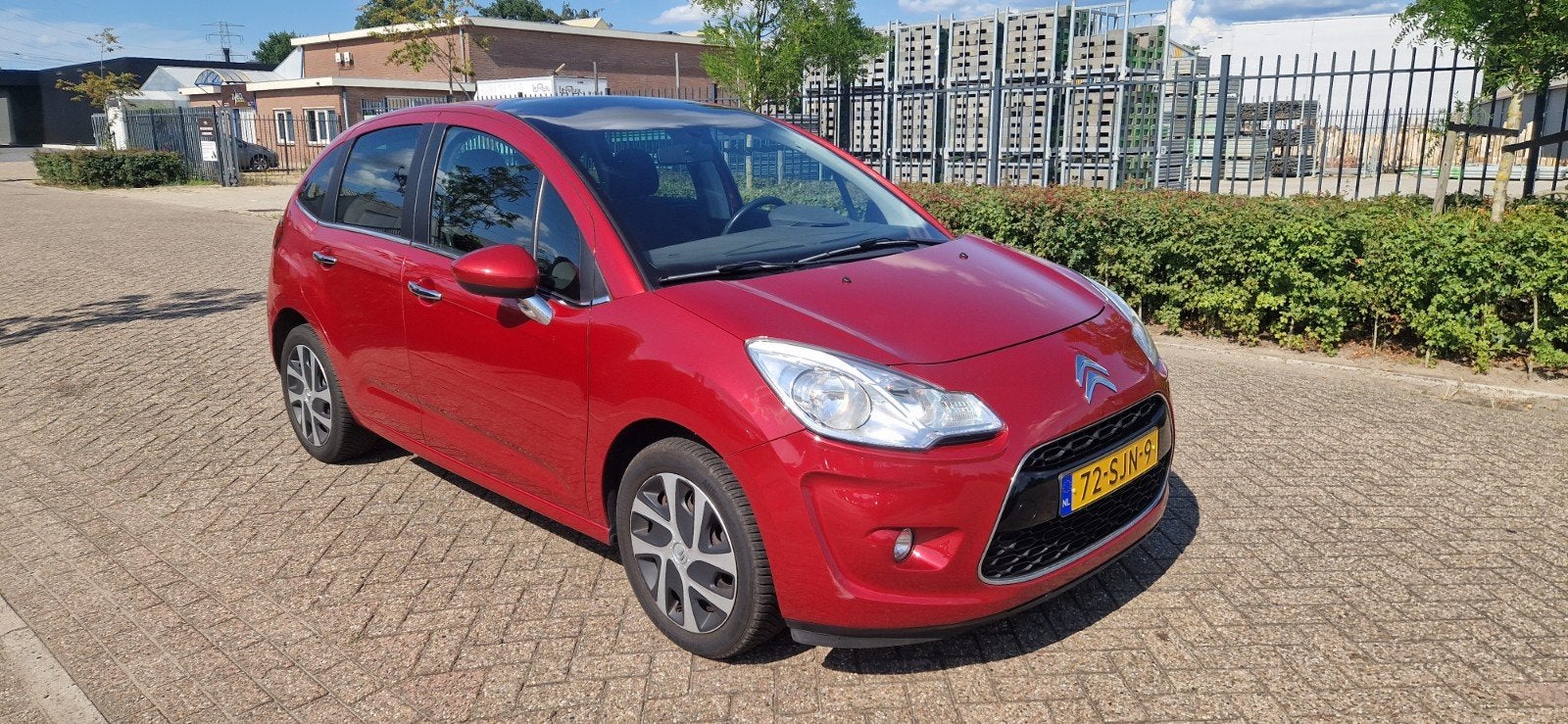Citroën C3 1.6 Hdif 2011 Rood NAP SUPER NICE! PANO CLIMATRON, Auto's, Citroën, Voorwielaandrijving, Euro 5, Zwart, 4 cilinders