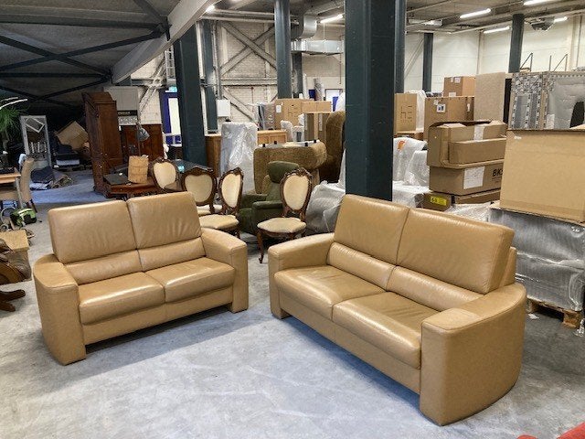 2 zitsbank en 2,5 zitsbank echt leer beige ALS NIEUW, 150 tot 200 cm, Driepersoons, Ophalen of Verzenden, Zo goed als nieuw