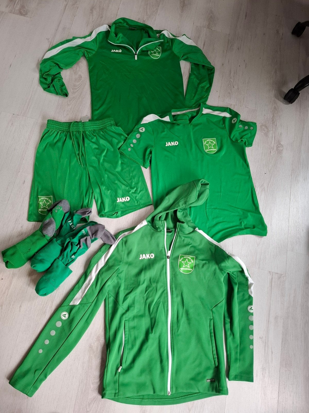 Jako sportkleding set Groene Ster, Ophalen, Zo goed als nieuw, Groen, Overige typen