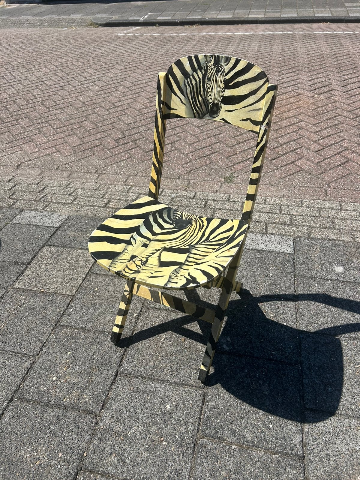 Leuke beschilderde klapstoel, Ophalen, Zo goed als nieuw