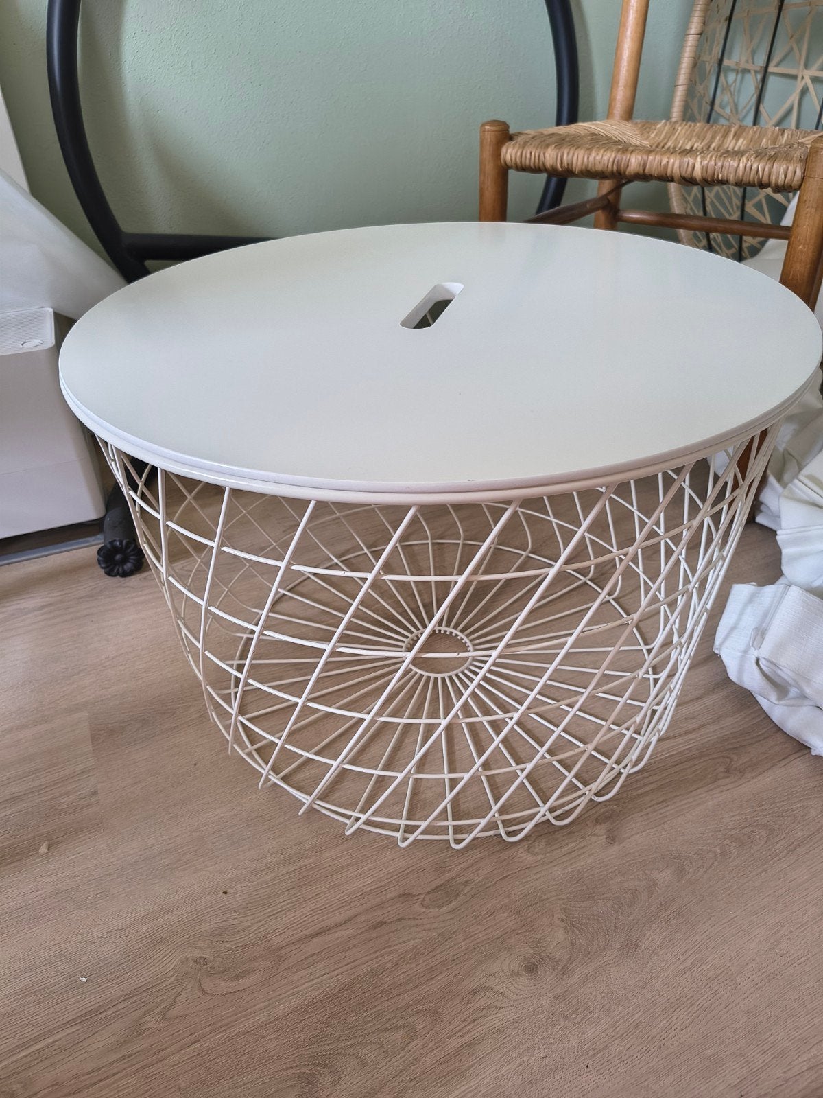 Bijzettafel IKEA Kvistbro, Minder dan 55 cm, Rond, Zo goed als nieuw, Ophalen