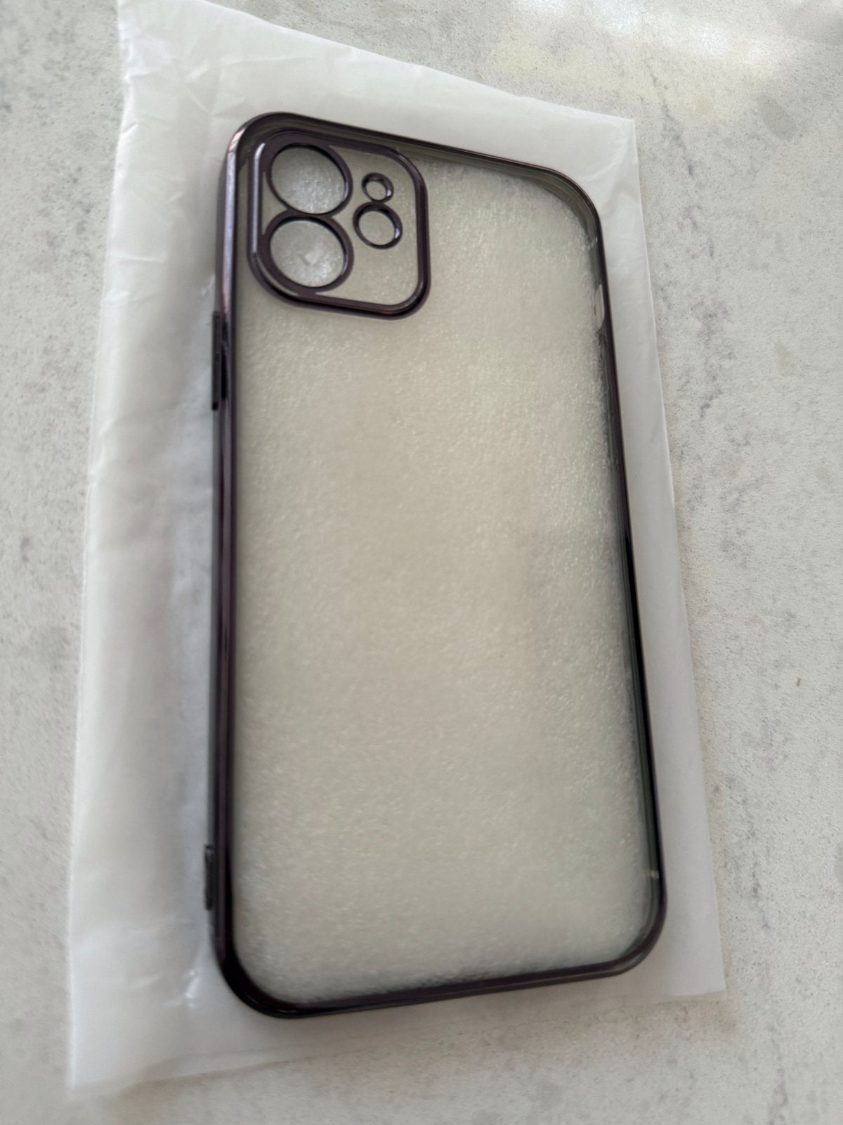 Transparant iPhone 12 hoesje met zwarte rand nieuw, Telecommunicatie, Mobiele telefoons | Hoesjes en Frontjes | Apple iPhone, Kunststof