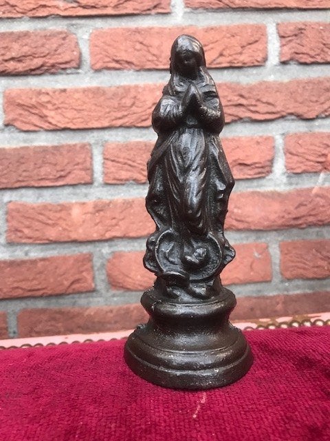 antiek gietijzeren Maria devotie beeldje, Ophalen of Verzenden