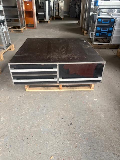 Beks Vloerlade (2440) L129 B124 H33 €599, Ophalen, Laaiin Bedrijfswagen Inrichtingen, Hank,Rhenoy, Zo goed als nieuw