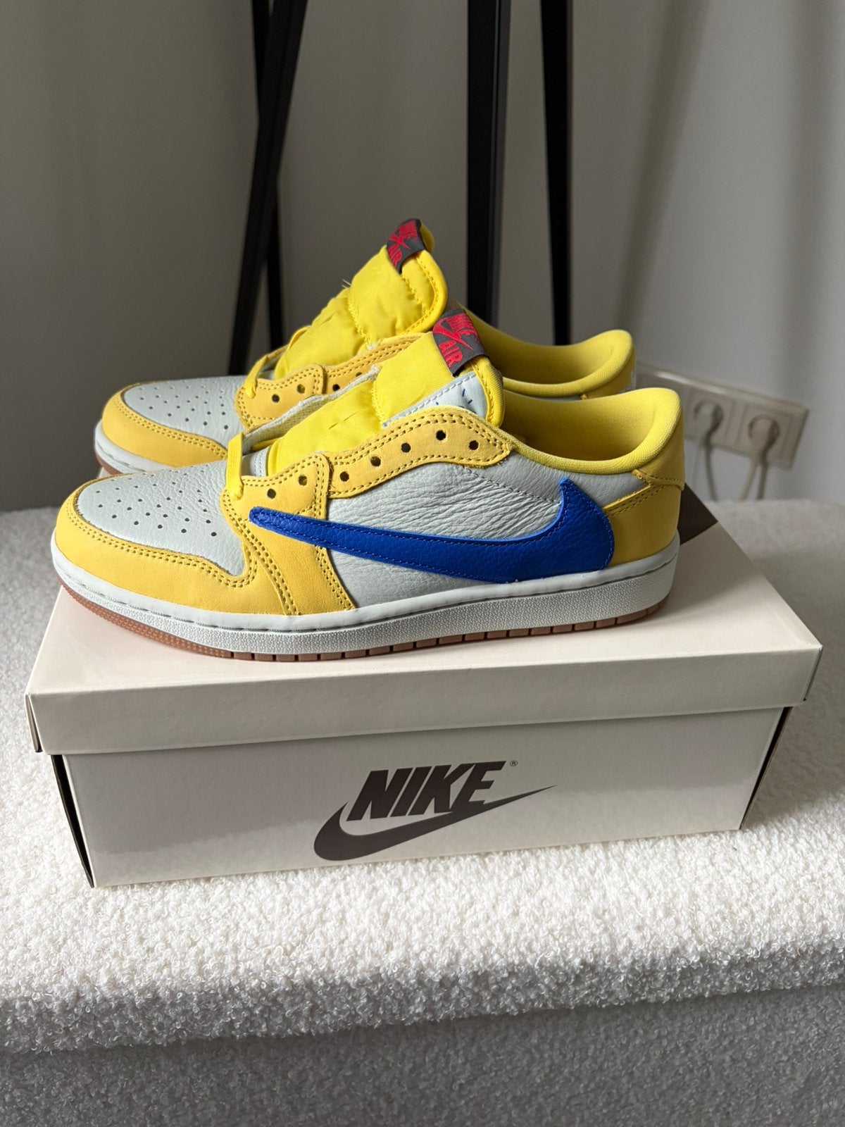 DS Jordan 1 Travis Scott Canary maat 38.5 patta woei size, Ophalen of Verzenden, Nieuw, Overige kleuren