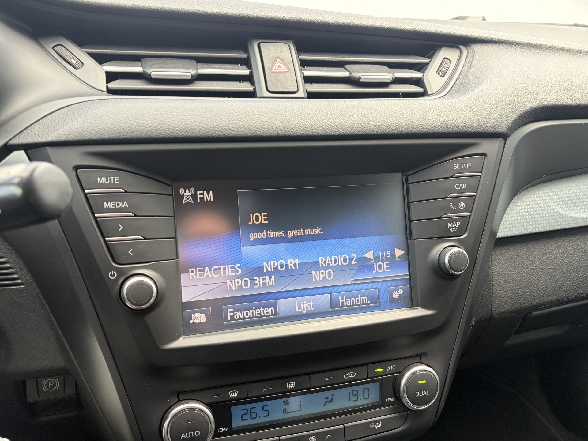 Foto 22 van Toyota Avensis Touring Sports 1.8 VVT-i Lease Pro Automaat T