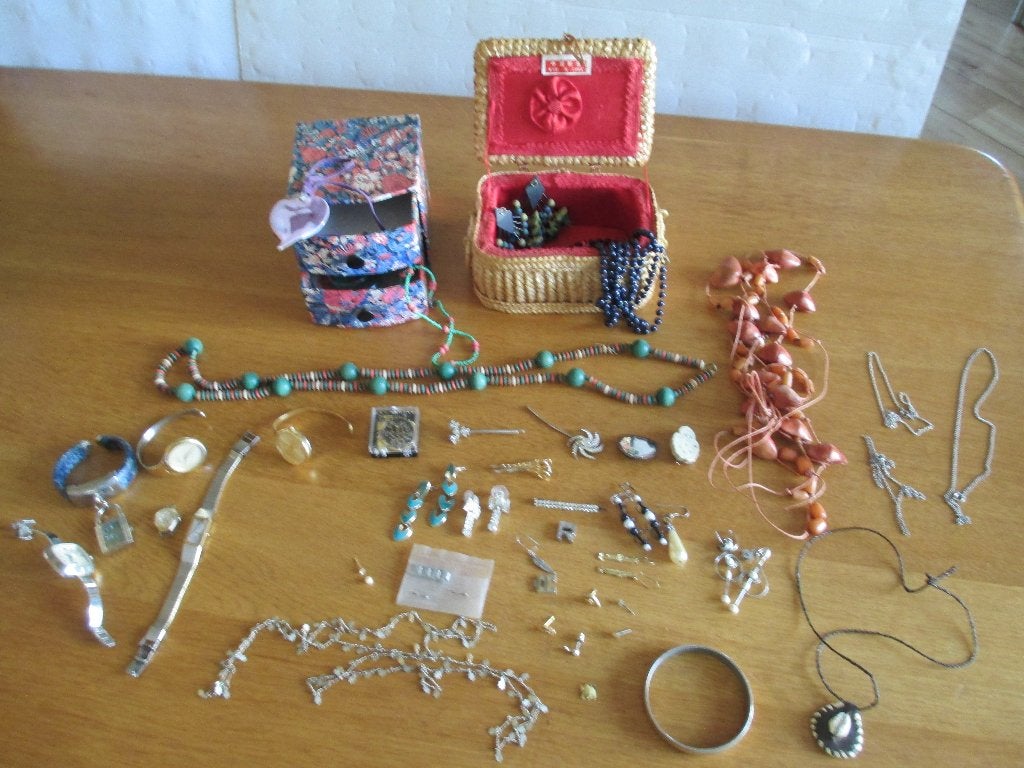 lot vintage sieraden en sieradendoosjes, Ophalen of Verzenden, Gebruikt, Overige materialen