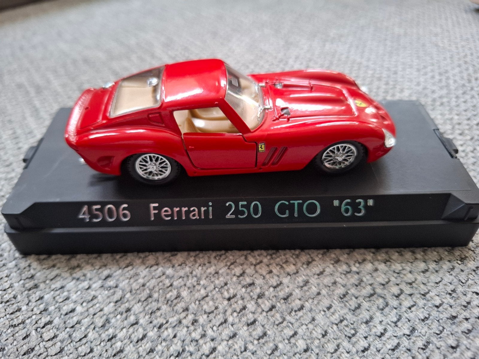 Ferrari 250 GTO '63 modelauto - Zo goed als nieuw, Ophalen of Verzenden, Zo goed als nieuw, Auto, Overige merken