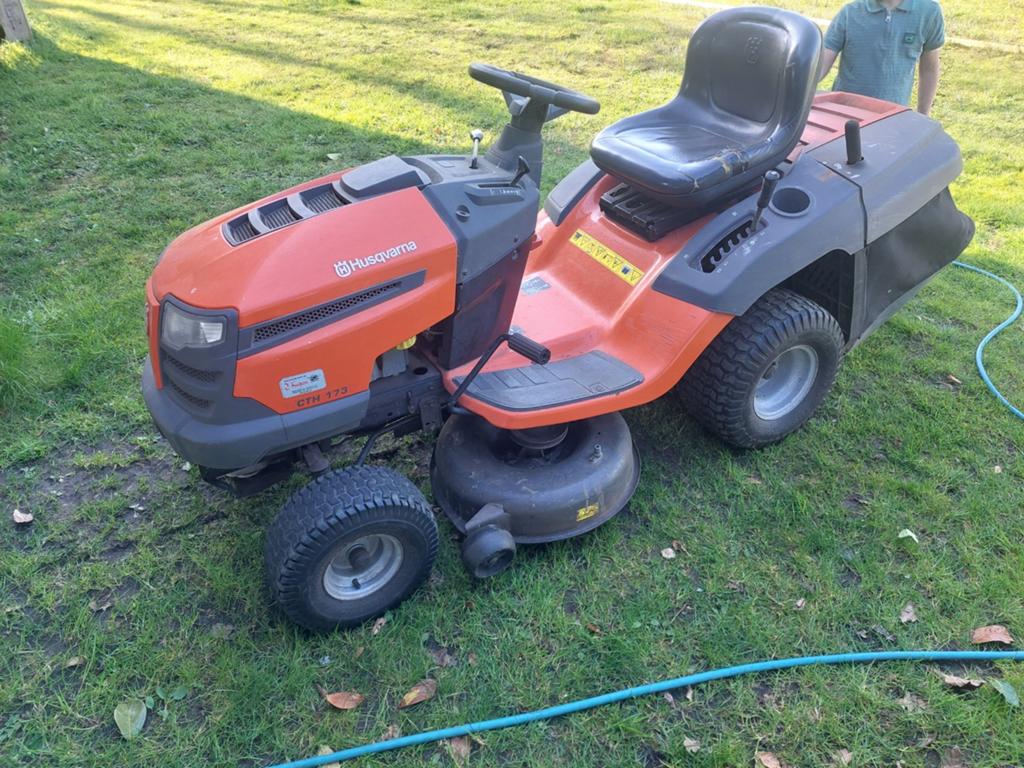 Husqvarna zitmaaier hydrostaat, Ophalen