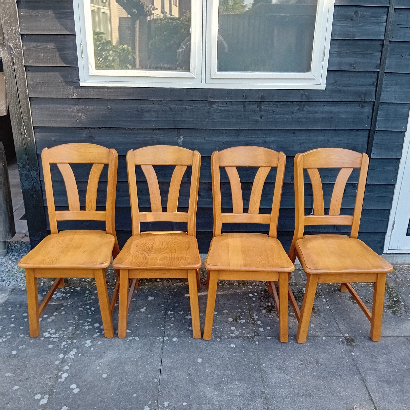 4 eiken stoelen gratis af te halen, Huis en Inrichting, Ophalen, Gebruikt, Bruin