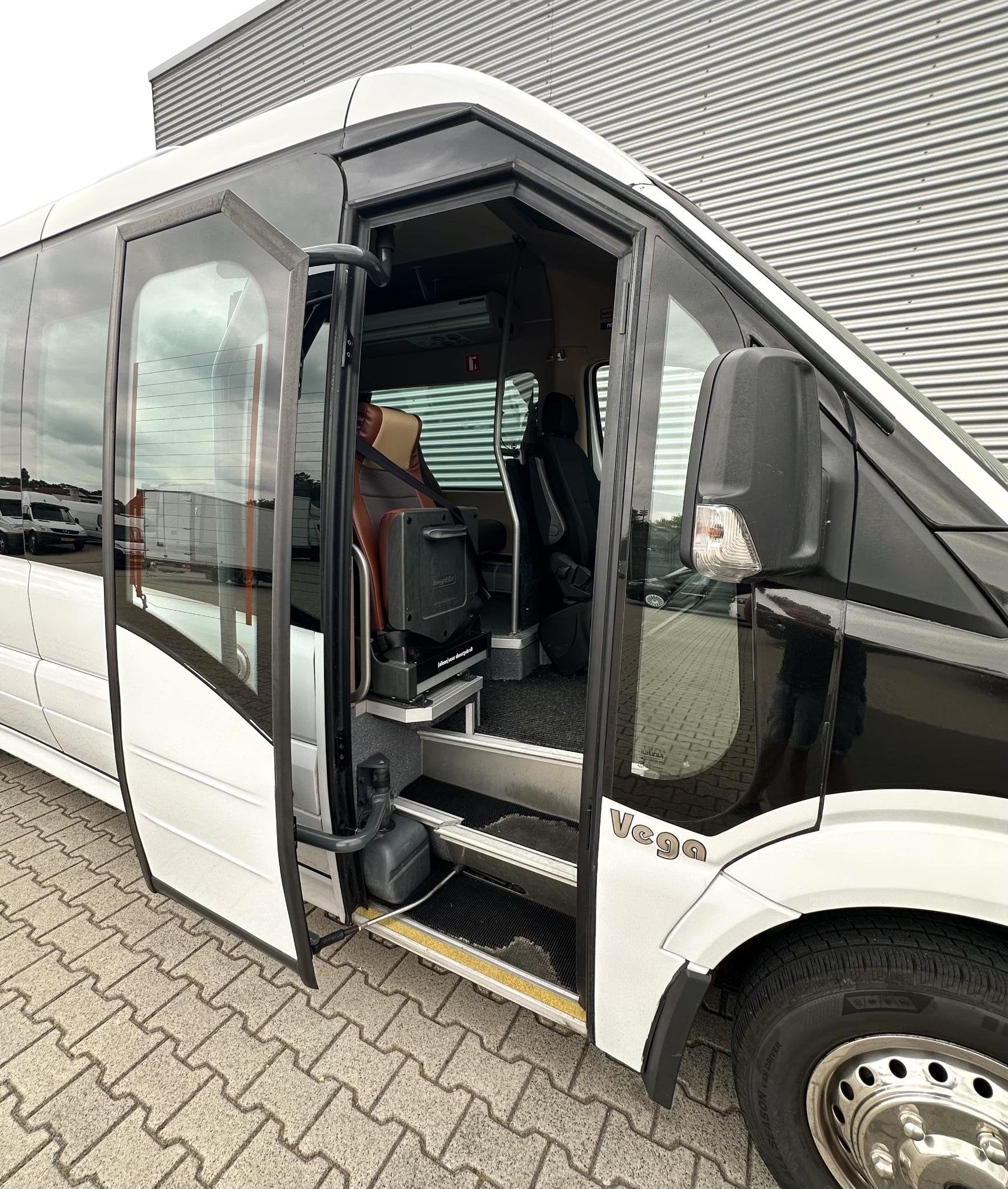 Unvi Microbus Mercedes-Benz Sprinter 516 L4H2 personenbus da, Overige merken, Gebruikt, Euro 6, 4 cilinders
