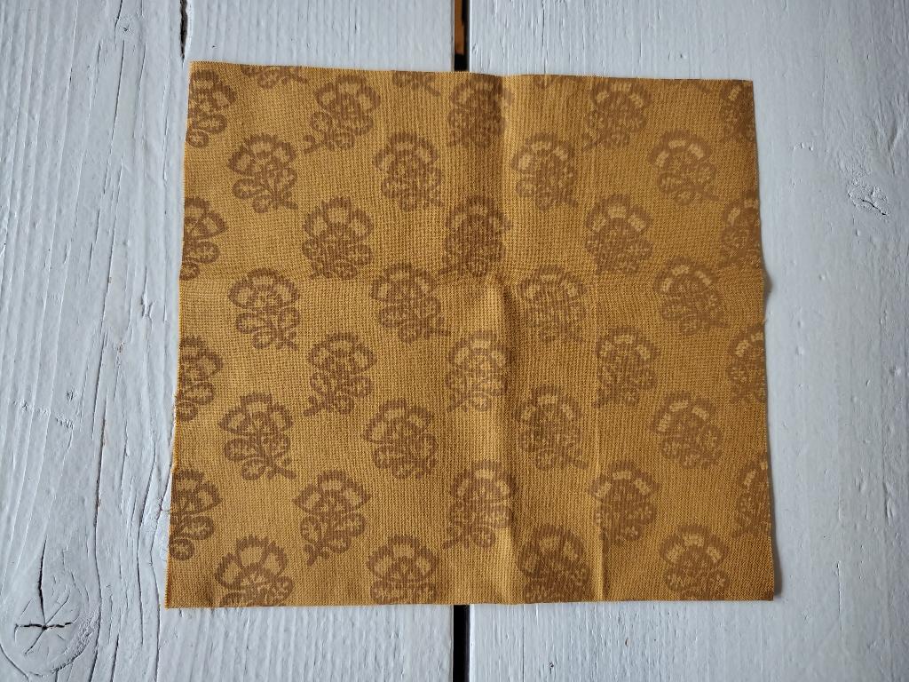 Prachtige quiltstof Den Haan en Wagenmakers - okergeel, Hobby en Vrije tijd, Stoffen en Lappen, Overige kleuren, Nieuw, Ophalen of Verzenden