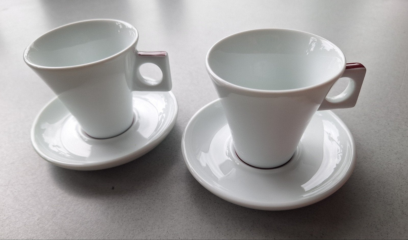 Nescafé Dolce Gusto espressokopjes met schotels, Ophalen of Verzenden, Porselein, Overige stijlen, Kop(pen) en/of Schotel(s)