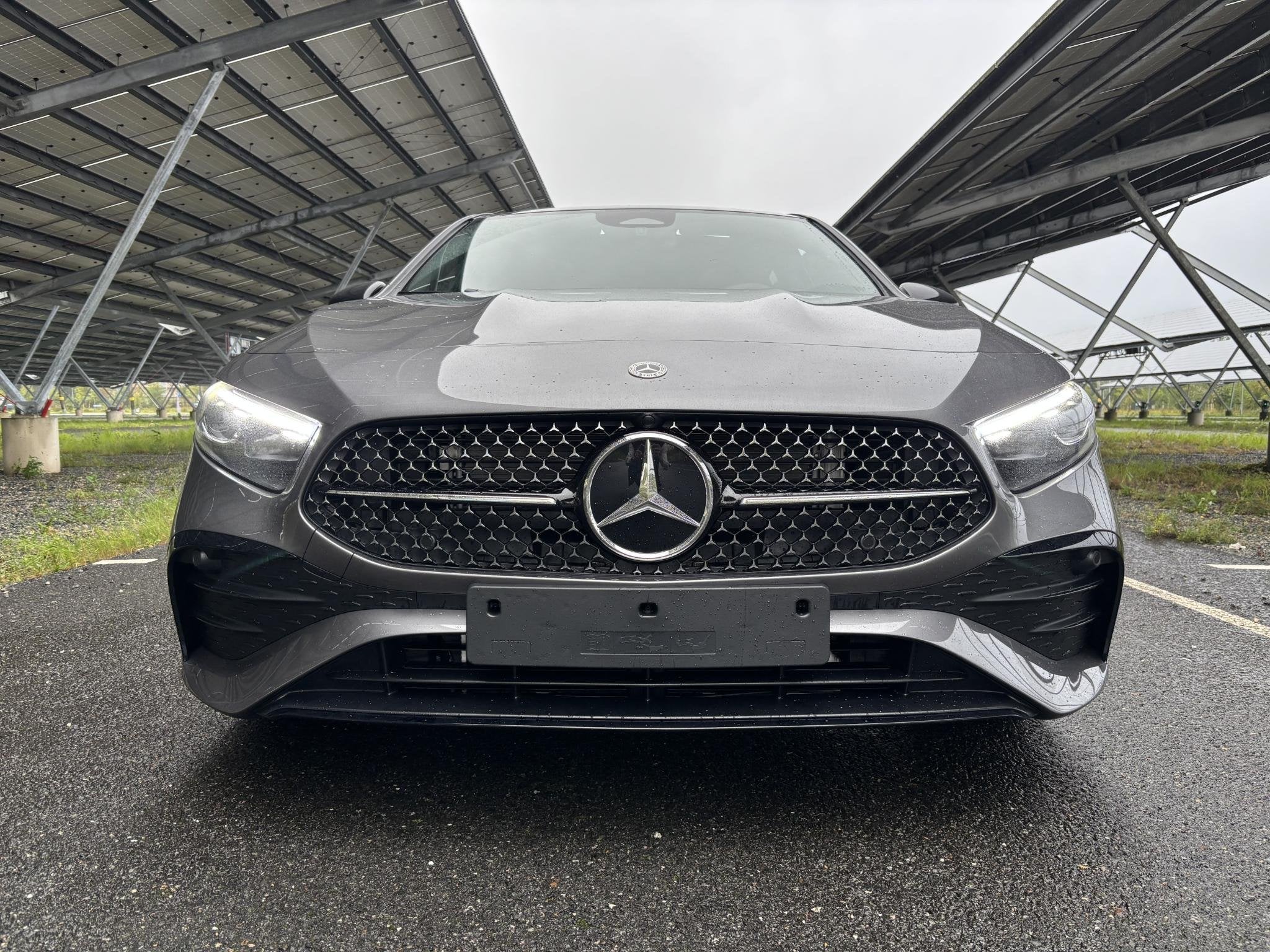 Mercedes-Benz A-klasse 180 Business Solution AMG | Night | P, Auto's, Dealer onderhouden, 136 pk, Gebruikt, 4 cilinders