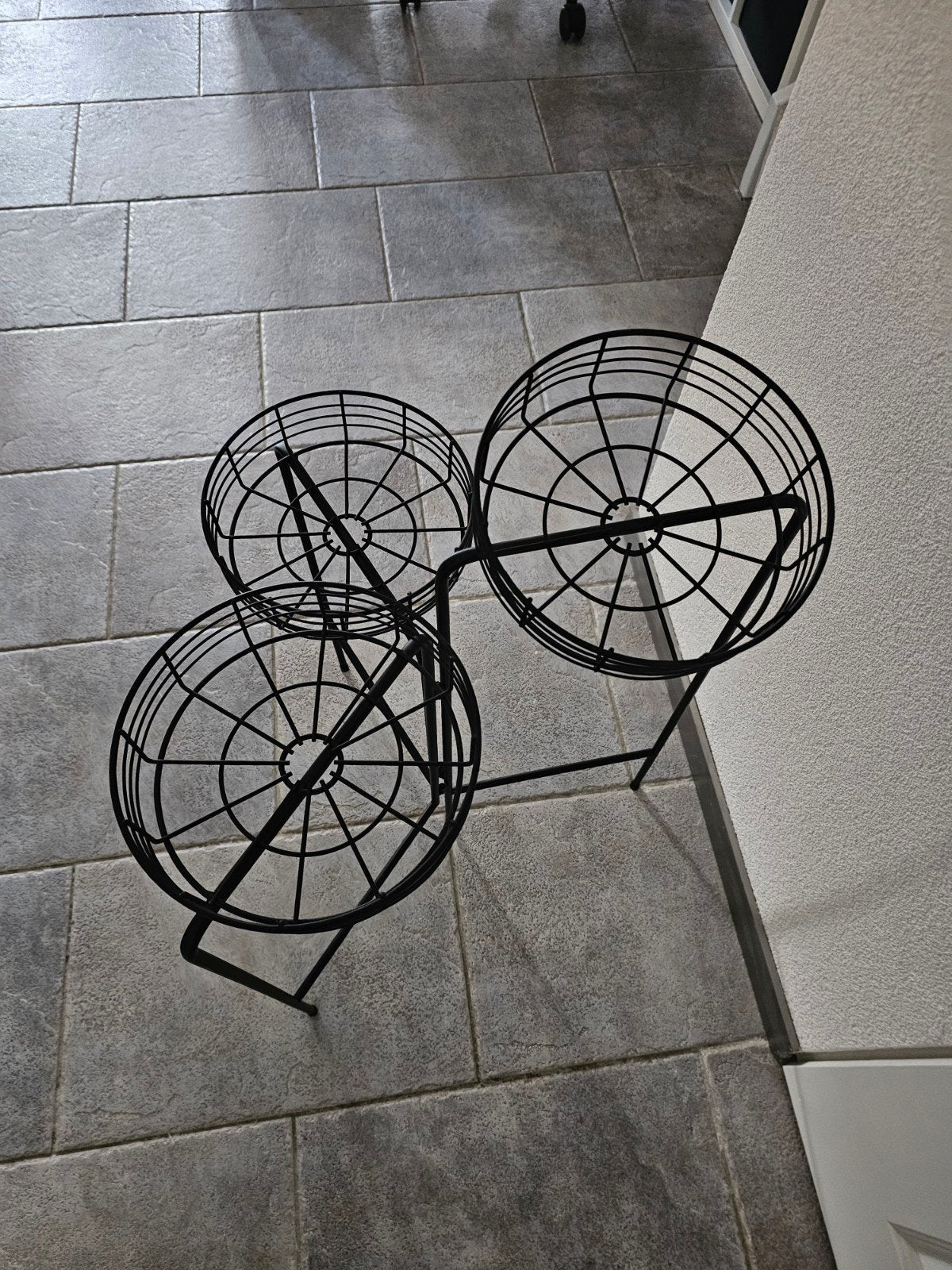 Zwarte metalen plantentafel met 3 niveaus, Tuin en Terras, Ophalen, Gebruikt
