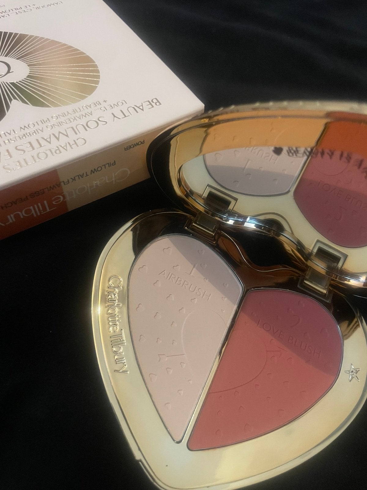 New Charlotte Tilbury Blush face palette, Wangen, Overige kleuren, Nieuw, Ophalen of Verzenden