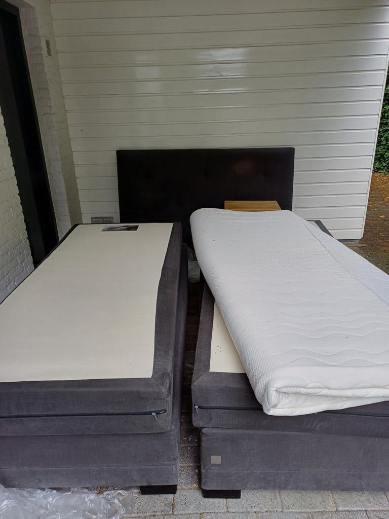 Eastborn boxspring met matras en nachtkastje, Ophalen, Gebruikt, Tweepersoons, 180 cm
