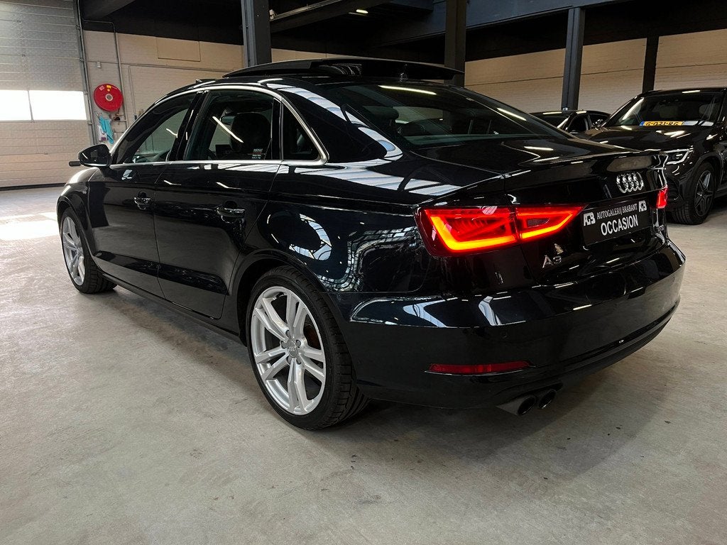 Audi A3 Limousine 1.4 TFSI CoD Ambition Pro Line S/ Pano/Cru, Zwart, Zwart, Origineel Nederlands, Bedrijf