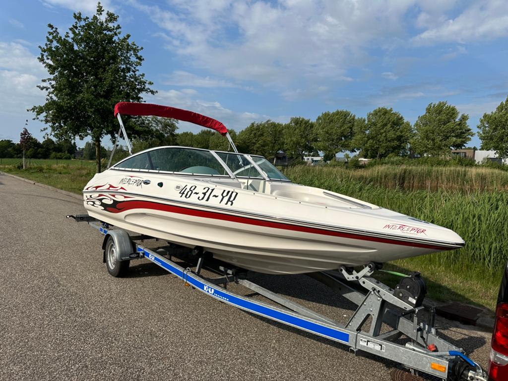Interceptor speedboat 192ss V8, Watersport en Boten, Speedboten, Gebruikt, Overige merken, Benzine, 200 pk of meer, Binnenboordmotor