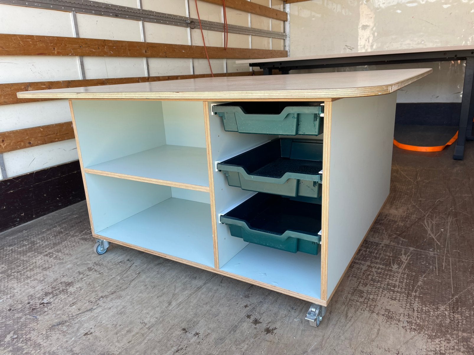 Mobiel Eiland Kast / Speeltafel op Wielen (120x120 cm), Gebruikt, Ophalen of Verzenden, X, X