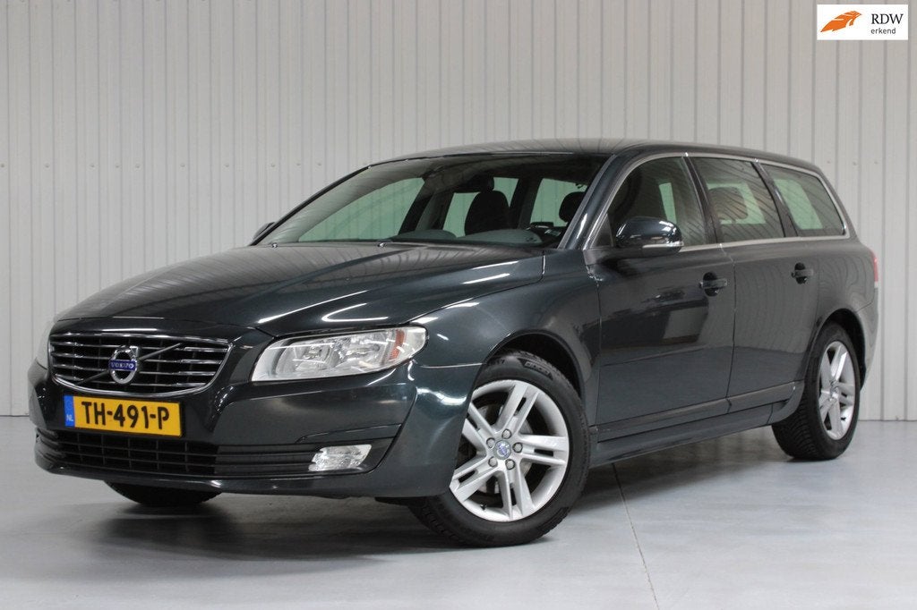 Volvo V70 2.0 D2 Classic Edition, 4 cilinders, 1969 cc, Diesel, 22 km/l