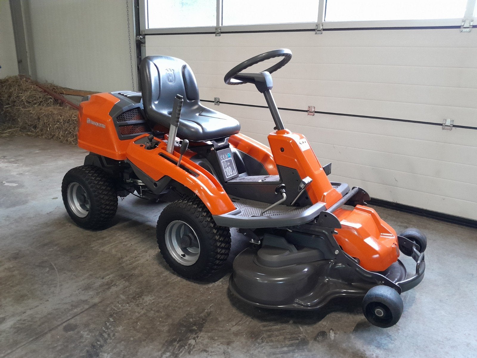 Zeer nette Husqvarna R 213C frontmaaier met nieuw maaidek, Tuin en Terras, Ophalen, Gebruikt, Elektrische starter, 90 tot 120 cm