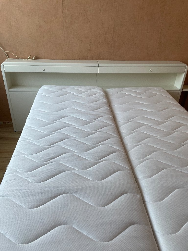 Ledikant met ombouw, Huis en Inrichting, Ophalen, Gebruikt, Wit, Tweepersoons