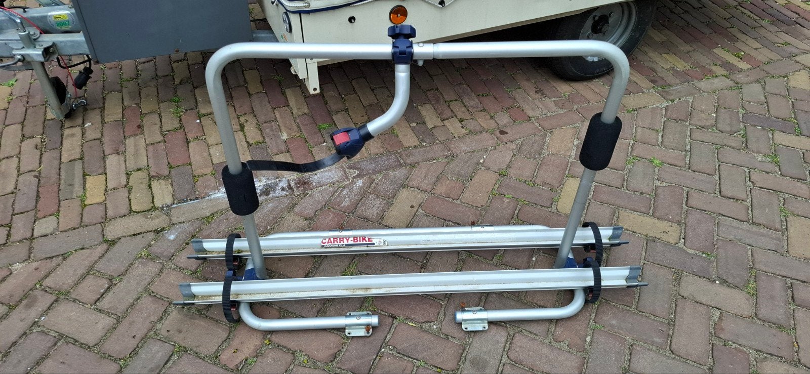Fietsendrager voor caravan of aanhanger - Carry-Bike, Auto diversen, Fietsendragers, Ophalen, 2 fietsen, Gebruikt, Achterklepdrager