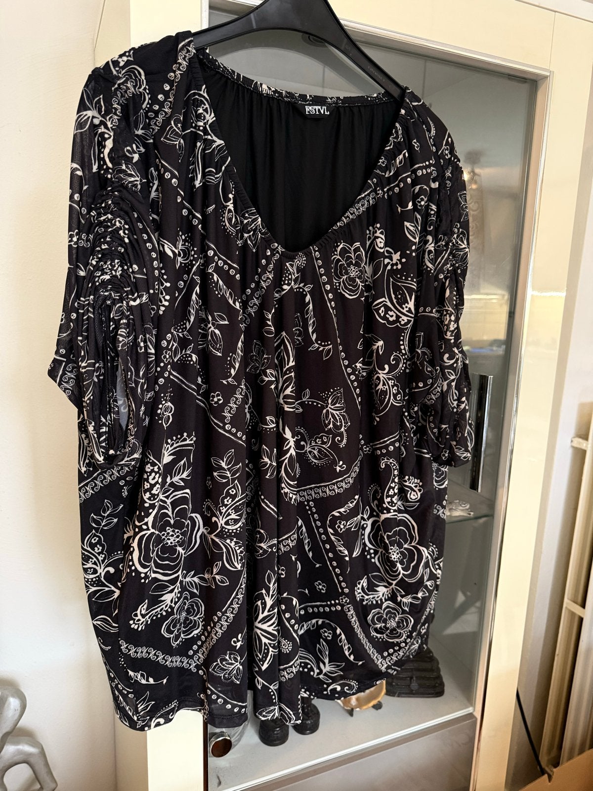 Festival Tuniek Zwart/Wit Maat 54/56, Ophalen of Verzenden, Zo goed als nieuw, Zwart, Blouse of Tuniek