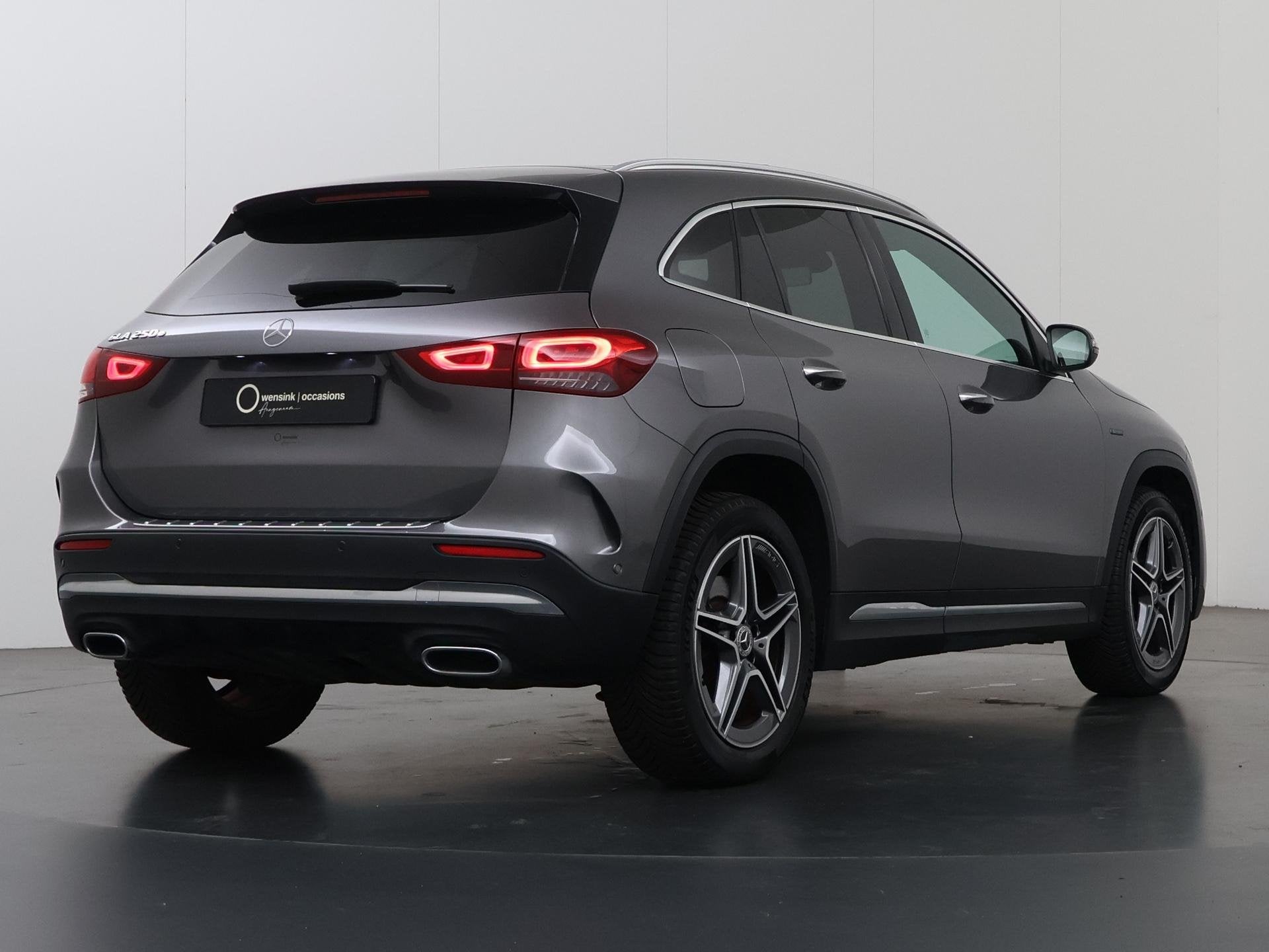 Mercedes-Benz GLA 250 e AMG | Panoramadak | Memory | Multibe, Auto's, Stof, Zwart, 4 cilinders, 16 kWh