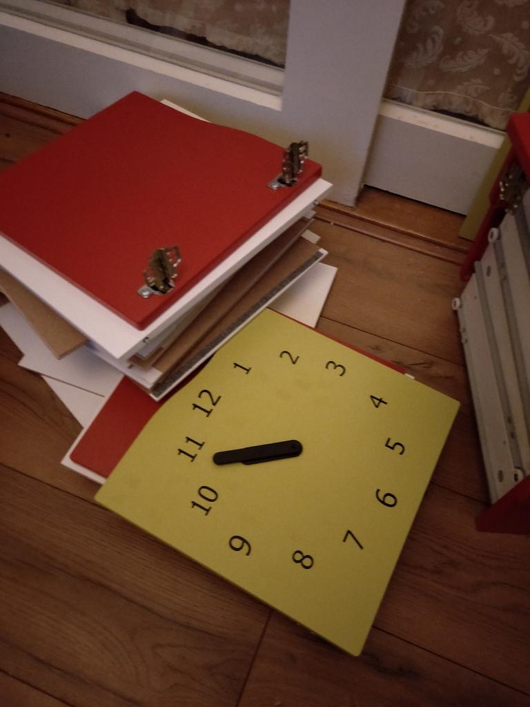 IKEA Kallax insert rood met deurtje, Verzenden, Gebruikt