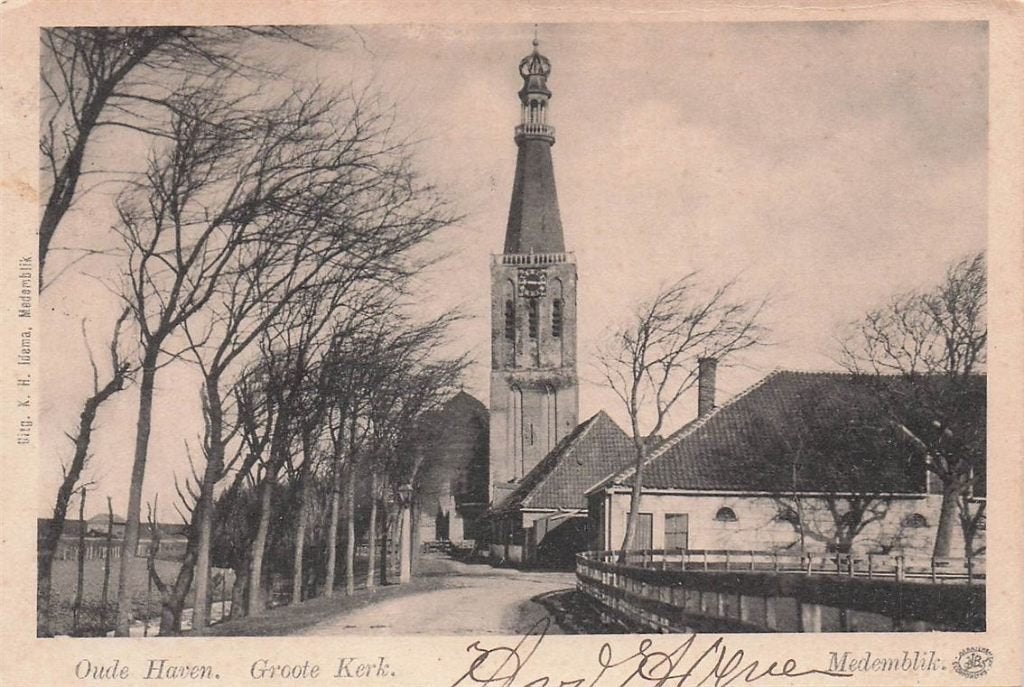 703-377-043 Medemblik Oude Haven Groote Kerk, Verzamelen, Verzenden, Voor 1920, Noord-Holland