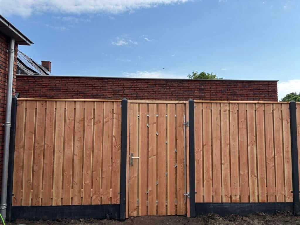Douglas hout/beton schutting €130 p/m inclusief montage, Ophalen, 1 tot 2 meter, Minder dan 3 meter, Zo goed als nieuw