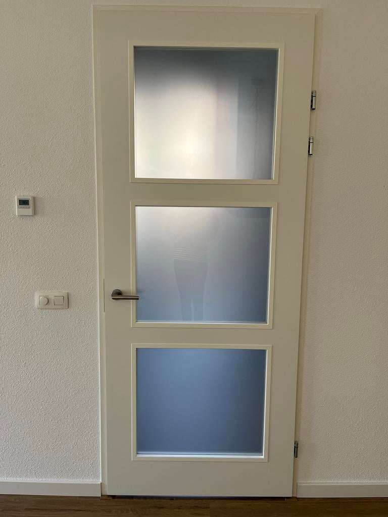 Tussendeur opdek met mat glas en RVS deurgreep, Doe-het-zelf en Verbouw, Deuren en Horren, Ophalen, 80 tot 100 cm, Binnendeur