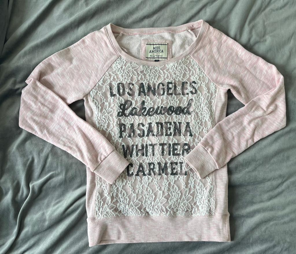 Miss America – lichtroze trui van sweatstof & kant – mt XS, Kleding | Dames, Truien en Vesten, Ophalen of Verzenden, Zo goed als nieuw