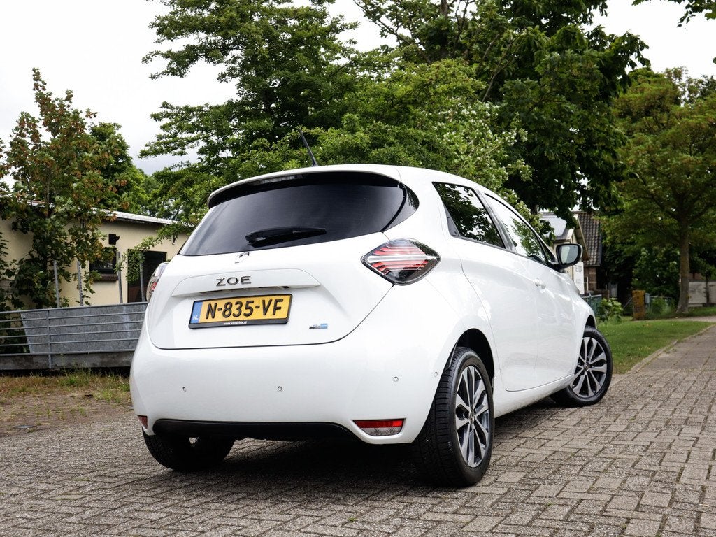 Renault ZOE R135 Intens 52 kWh 3-Fase 1e-Eig. & Dealer-Onder, Auto's, Renault, 12 maanden, 136 pk, Gebruikt, Zwart