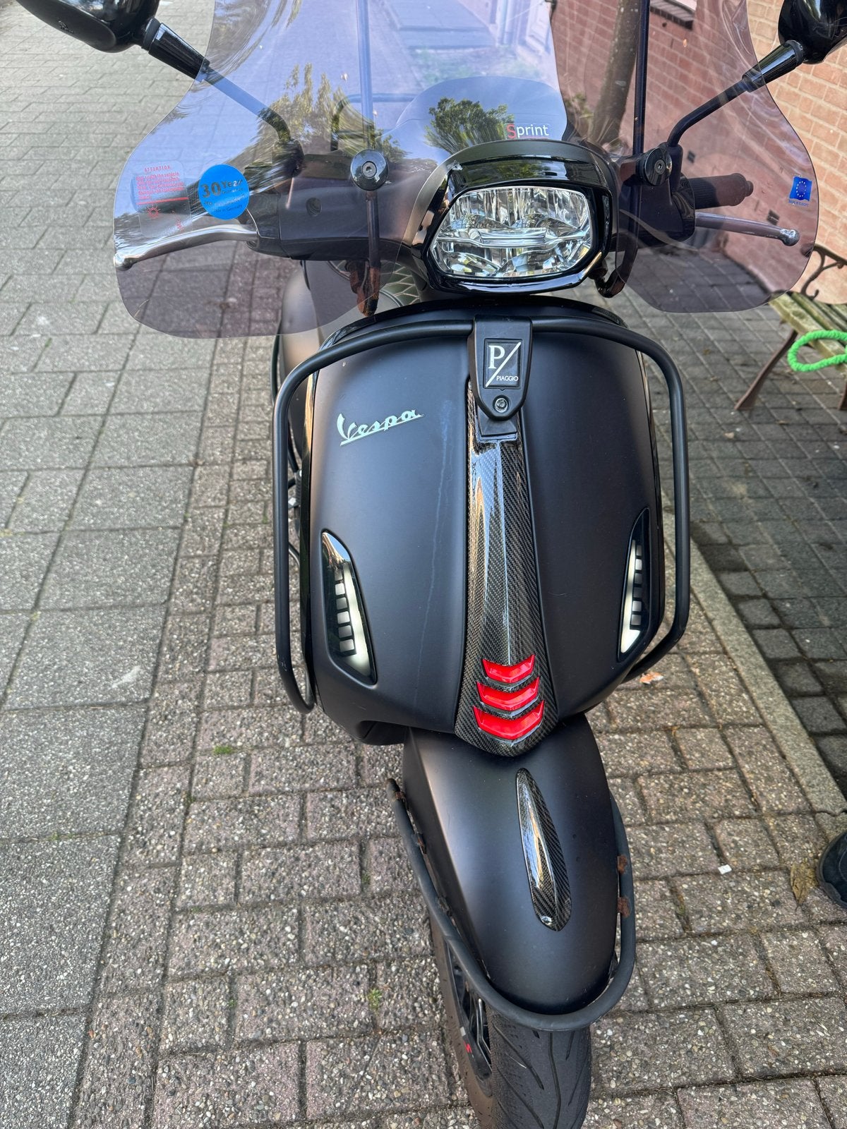 Vespa Sprint Mat Zwart - Zo goed als nieuw, Ophalen, Zo goed als nieuw, Maximaal 45 km/u, Overige modellen