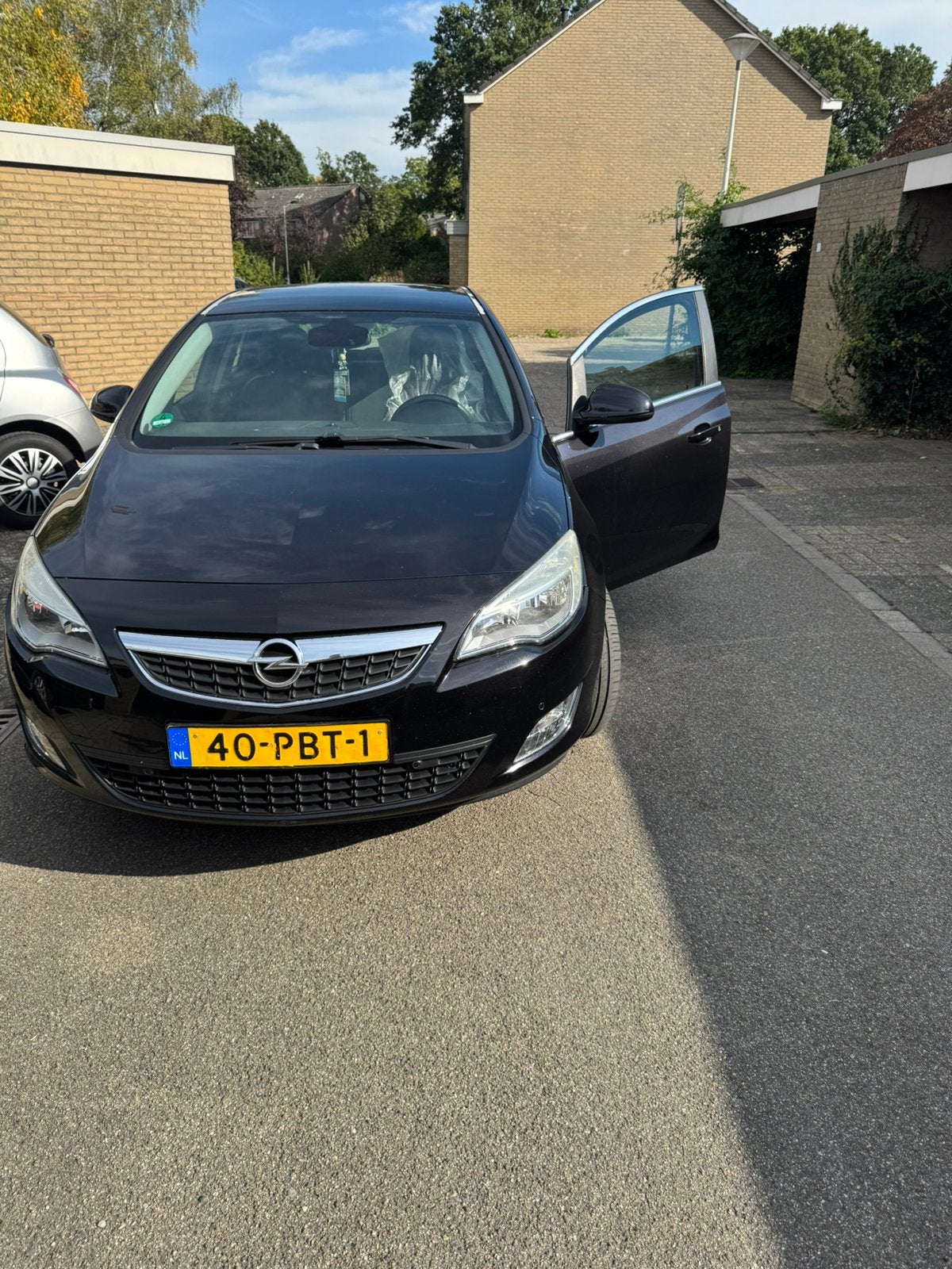 Opel Astra 1.4 Turbo 88KW 5D 2011 Zwart, Auto's, Voorwielaandrijving, 680 kg, 4 cilinders, Zwart