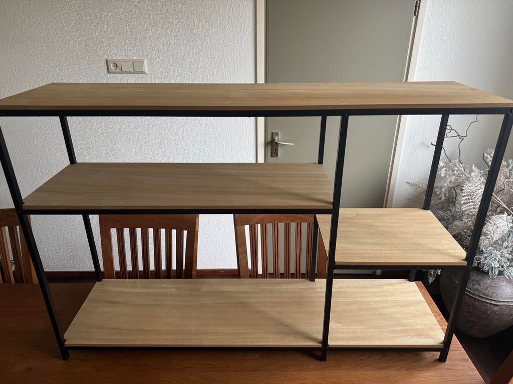 Modern houten en metalen displayrek, Ophalen, Zo goed als nieuw