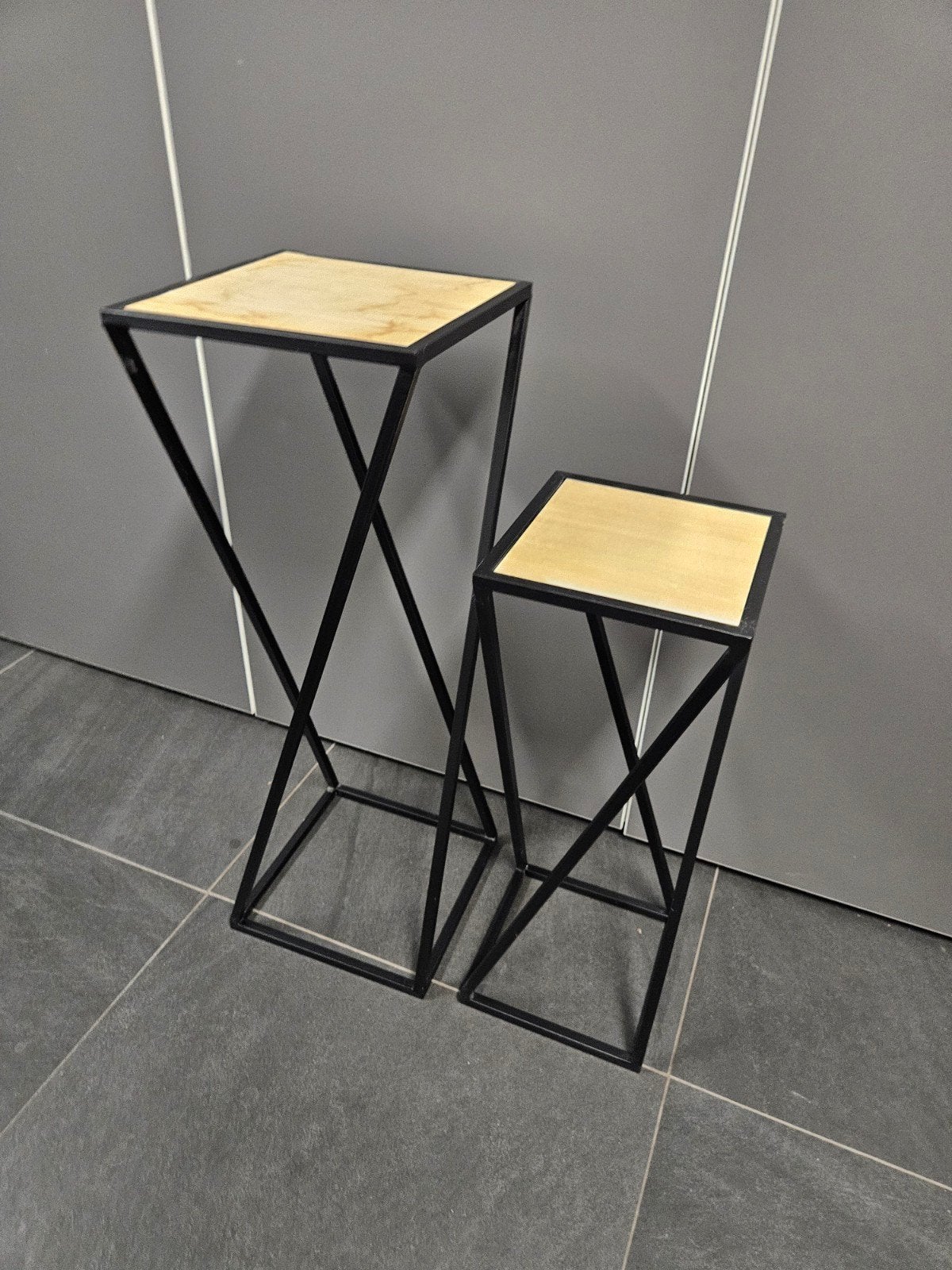 Set van 2 Plantenstandaards - Metaal en Hout, Huis en Inrichting, Woonaccessoires | Overige, Ophalen, Gebruikt, Zwart, Metaal