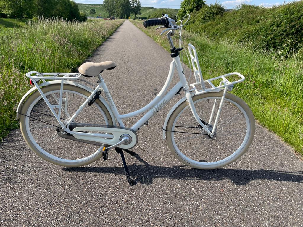 BATAVUS fiets DIVA 7V. damesfiets voorrek 28” fietsklaar, Ophalen, Zo goed als nieuw, Batavus, Versnellingen