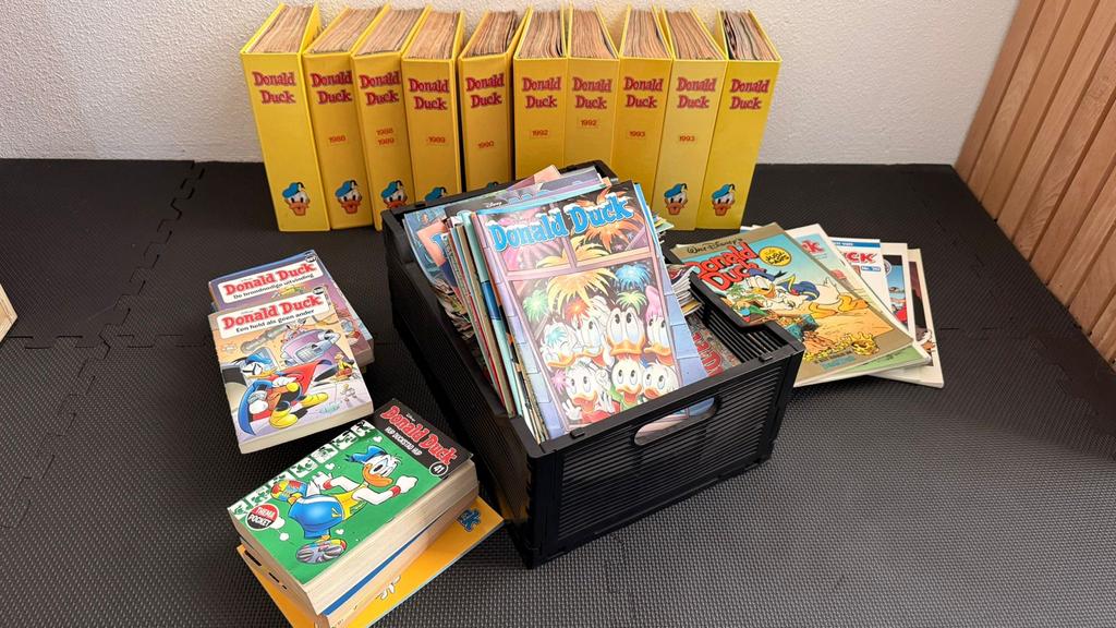 Grote verzameling Donald Duck stripboeken en jaargangen, Meerdere stripboeken, Ophalen of Verzenden, Gelezen