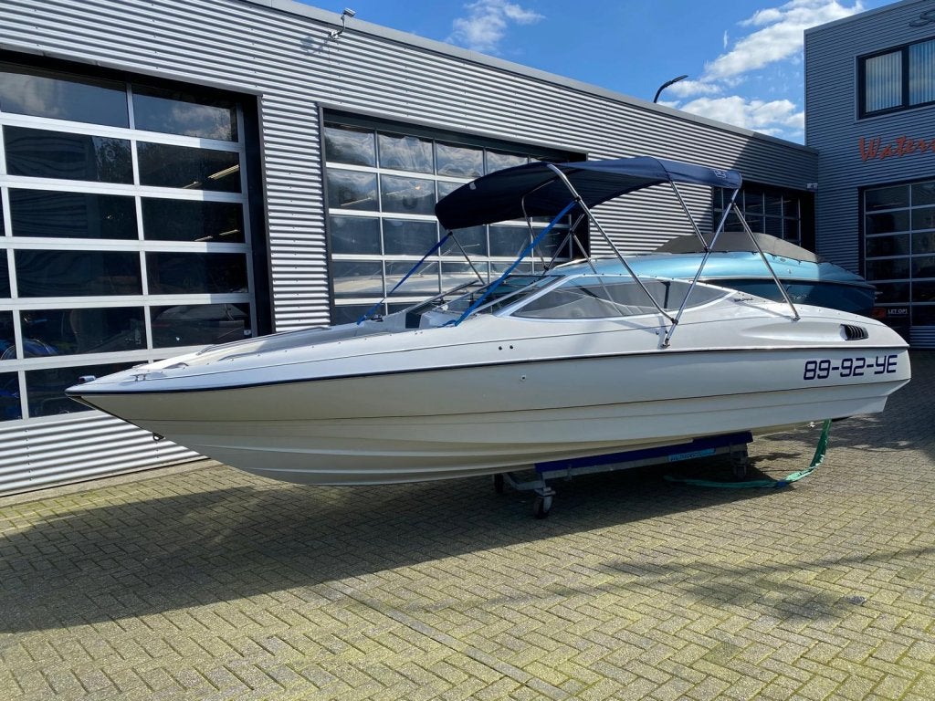 Bayliner Capri Bowrider, Watersport en Boten, 70 cm, Gebruikt, Binnenboordmotor, 6 m